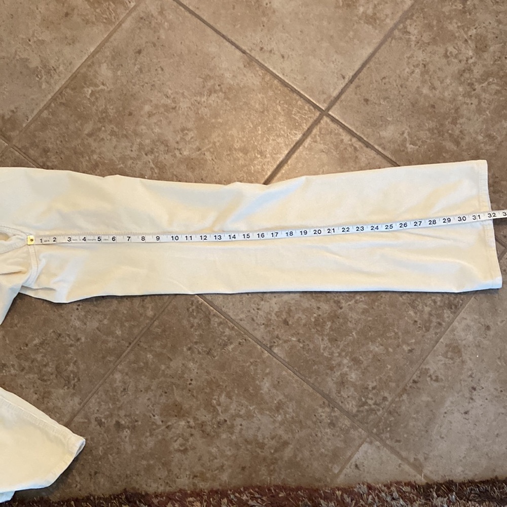 Gap brand  low rise stretch Cordaroy jeans in a light yellow. Size 6. - Picture 5 of 6